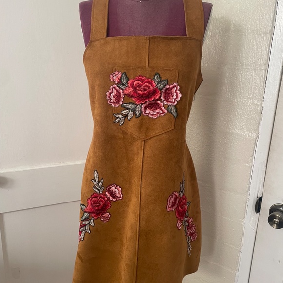 Embroidered Faux Suede Jumper Dress with Floral Appliqués NWT | Size US 10 - Picture 3 of 5